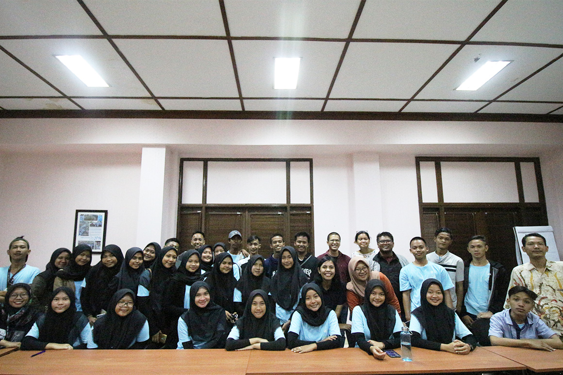 Kagumi Warisan Nilai Gus Dur, Pelajar Pulau Seribu Kunjungi Wahid Foundation