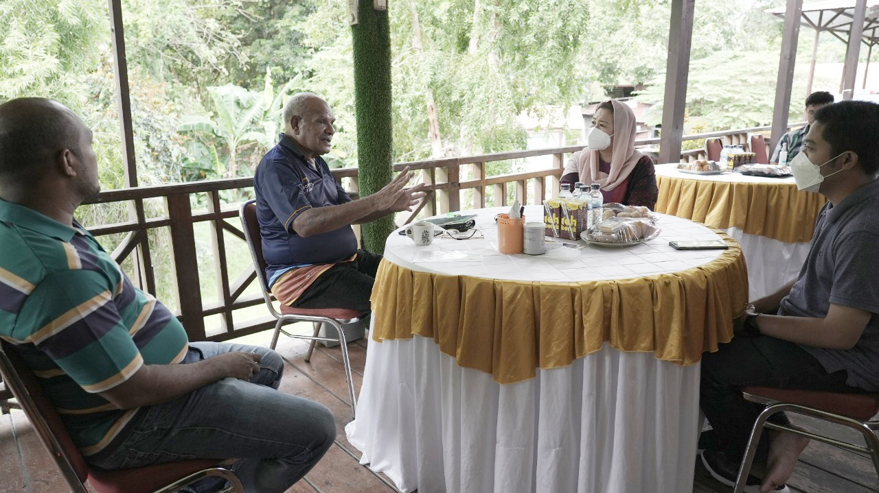 Bertemu Dengan Tokoh Adat, Yenny Wahid Tekankan Pendidikan Solusi Bagi Masa Depan Papua