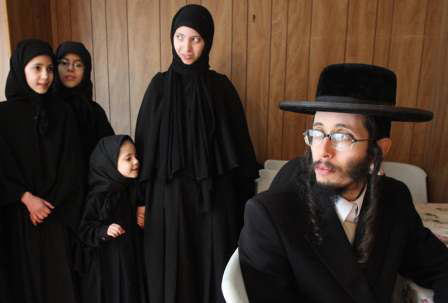 Apakah Hijab Itu Hanya Milik Islam Semata?