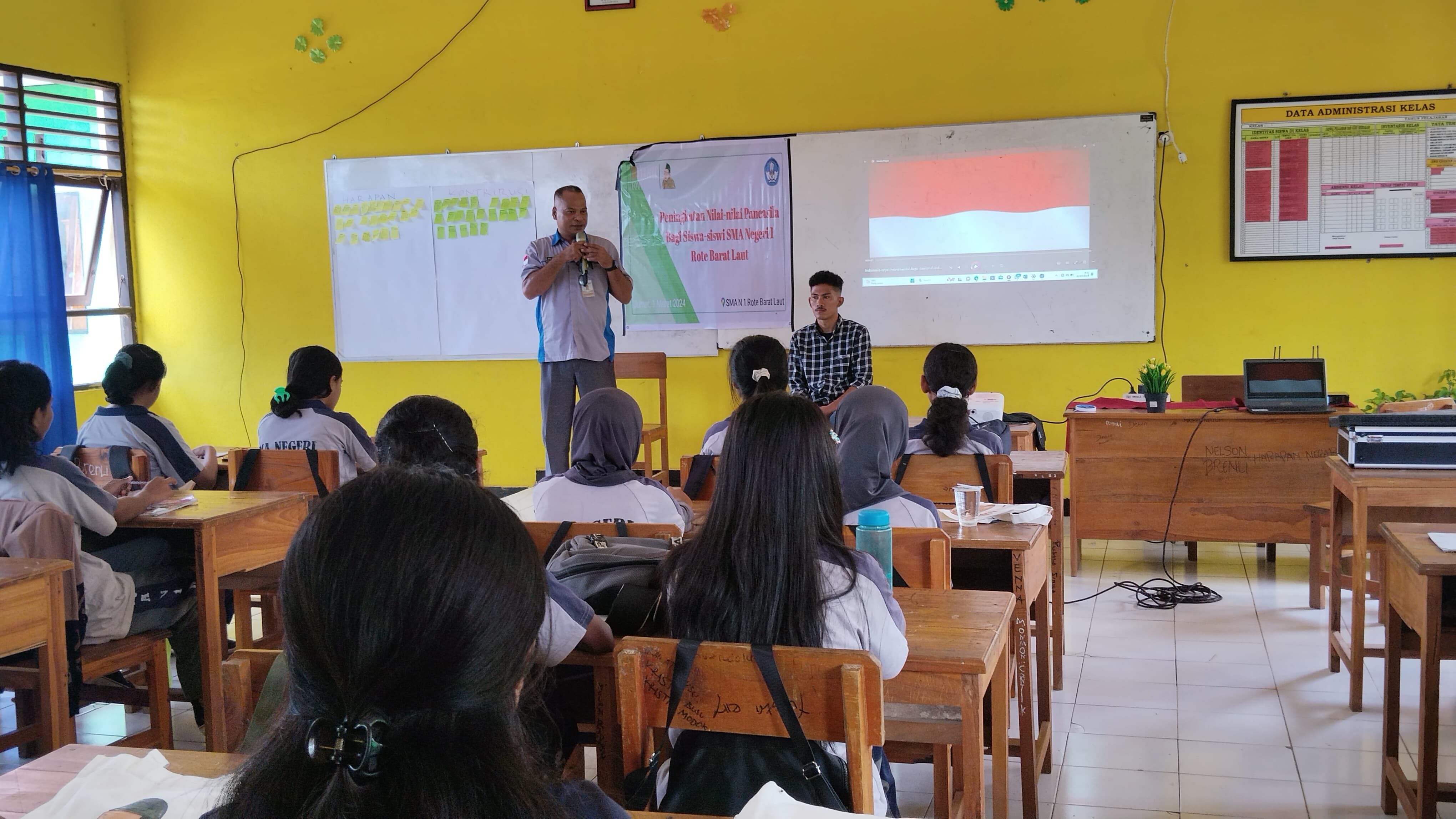 Social Project III: Paulus Oktovianus Adu: Menerangi Rote Barat Laut dengan Cahaya Toleransi